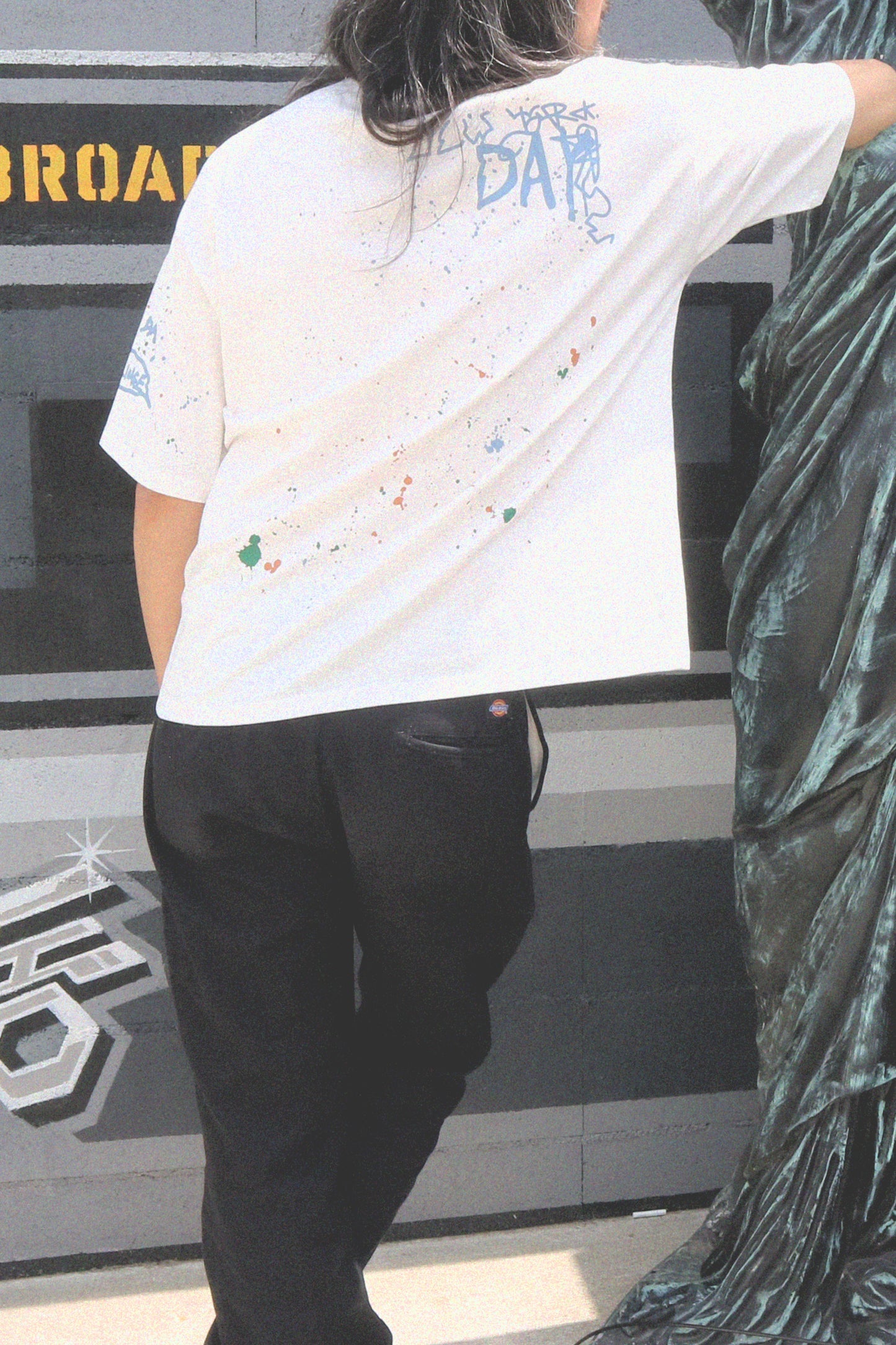MURAL ART TEE