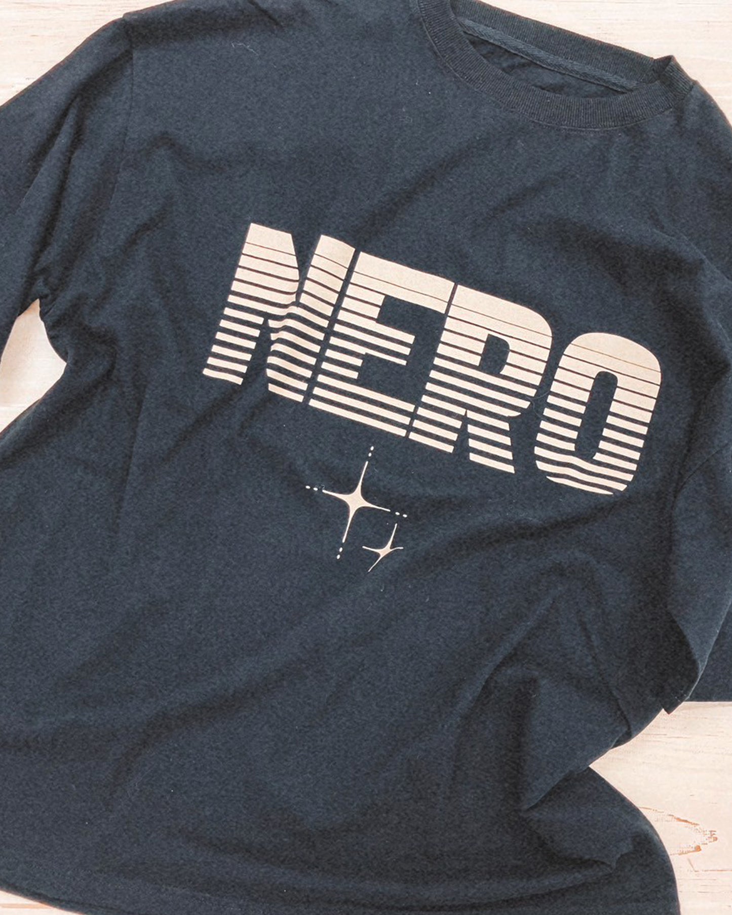 NERO TEE