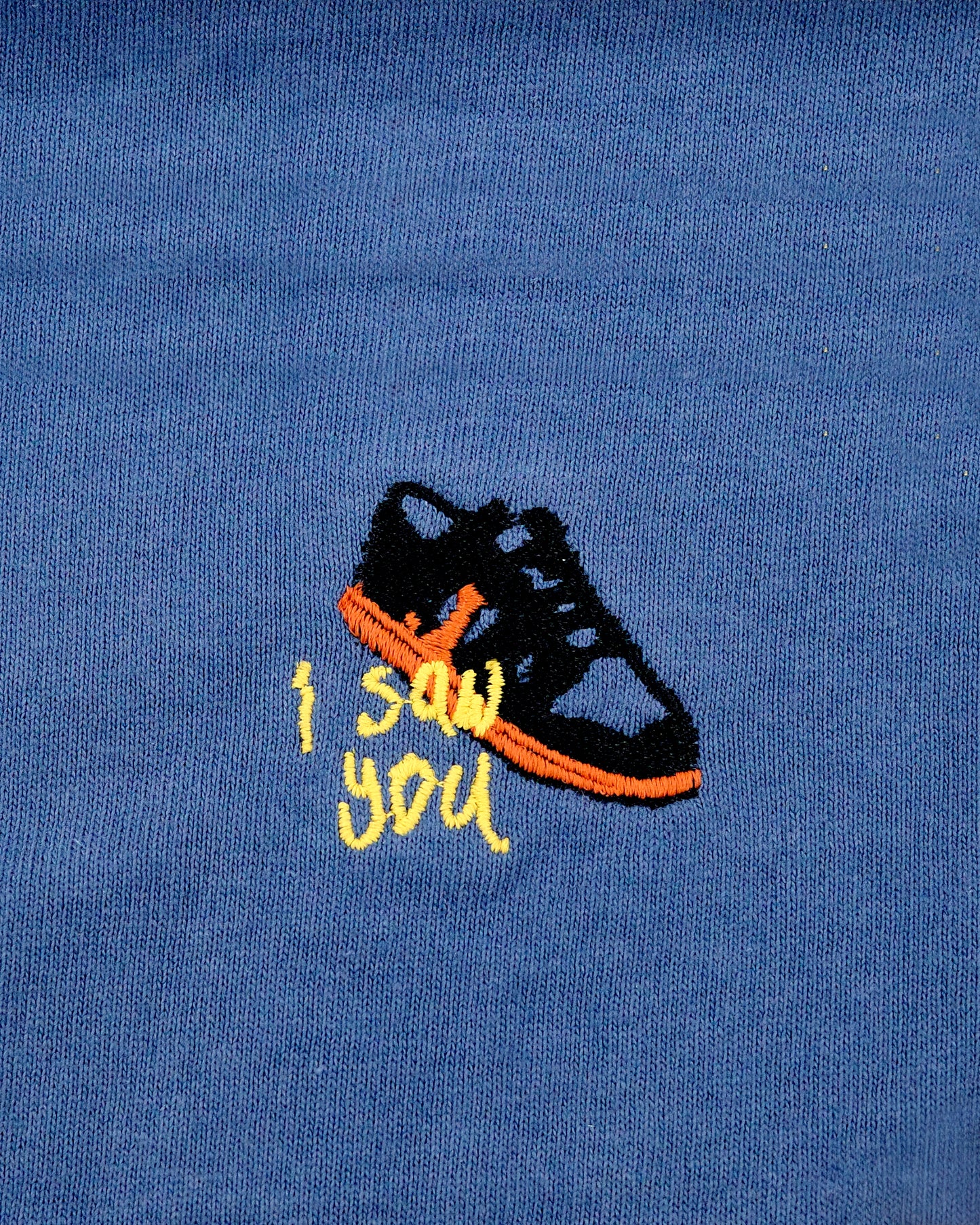 SNEAKER TEE