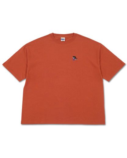 SNEAKER TEE